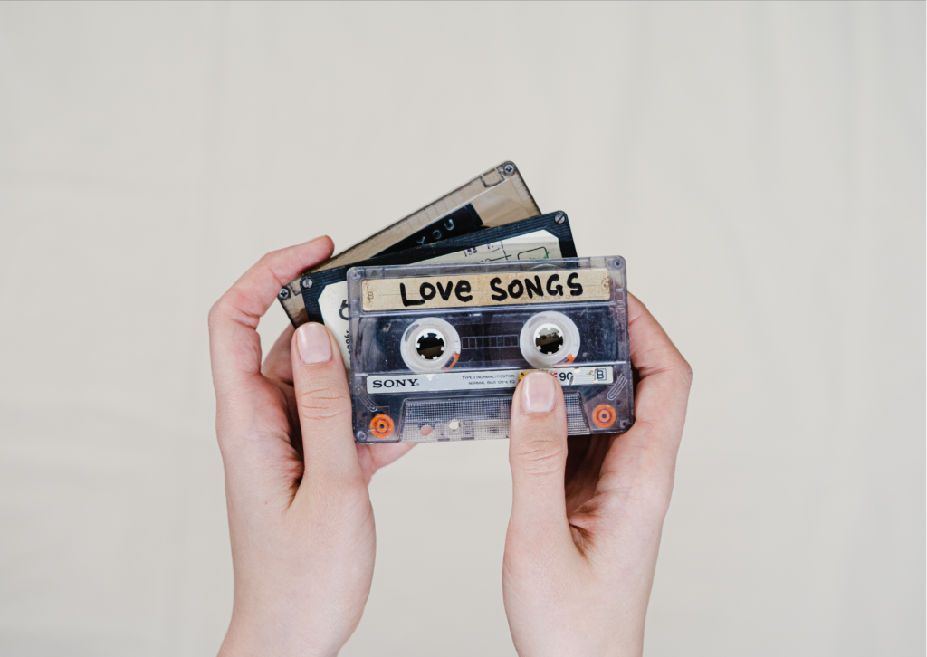 kasety z napisem love songs